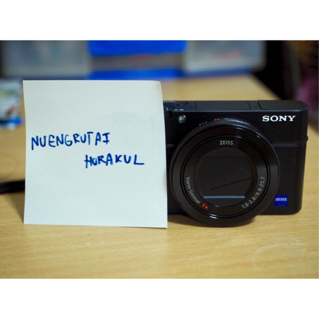 SONY RX100 M4 อุปกรณ์ครบ (แถม memory card 32 GB, 16 GB และกระเป๋าใส่