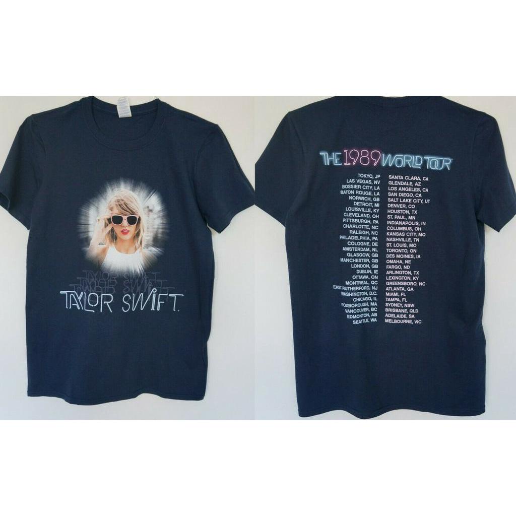 【2022New】ราคาต่ำสุด!!เสื้อเชิ้ตพิมพ์ลาย Taylor Swift 1989 World Tour สําหรับผู้หญิงผู้ชาย ypidS-3XL