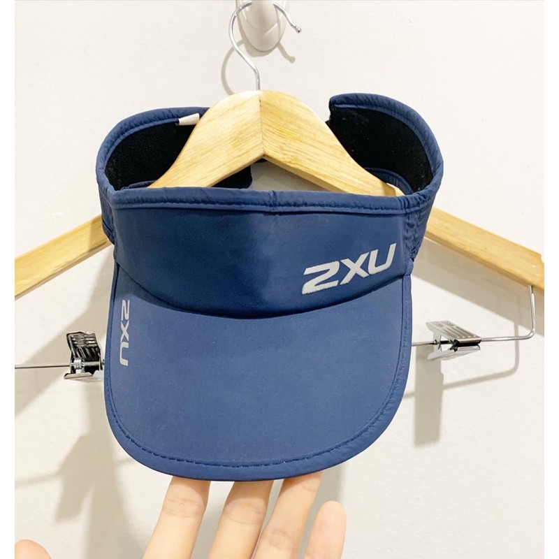 หมวกวิ่ง 2xu ของแท้ ใส่ไปครั้งเดียว