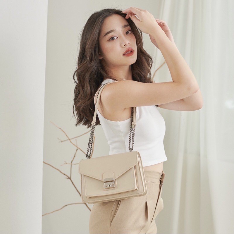 กระเป๋า madam peony รุ่น Carter bag สี ivory