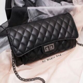 Chanel Classic ได้ทั้งกระเป๋าสะพายข้าง และกระเป๋าตังค์