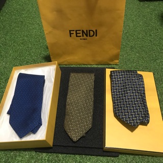 เนคไท Fendi แท้ มือสอง สภาพสวยกริบ