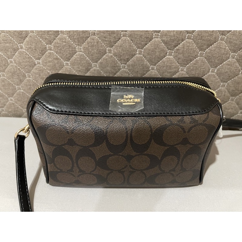 กระเป๋า Coach แท้ outlet มือสอง รุ่น F77879 หมอนมินิ ขนาด 8” ใหม่กริปค่ะ