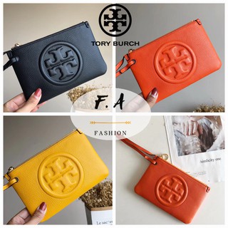 F.A (ของแท้ 100%) Tory Burch TB 8839 แบรนด์แฟชั่นสัญชาติอเมริกัน / กระเป๋าสตางค์ผู้หญิง / กระเป๋าข้อมือ / Perry Bombe