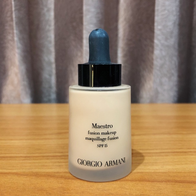 รองพื้น GIORGIO ARMANI Maestro Fusion Foundation ( เบอร์ 4 )