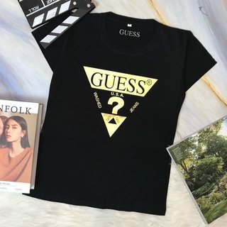 Guess เสื้อยืดแขนสั้น ทรงสามเหลี่ยม สีทอง