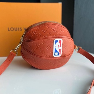 LOUIS VUITTON NBA Ball in basket leather bag ( ใบนี้ทำจากหนังทั้งใบ ) 💛