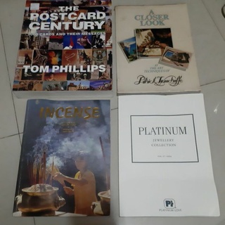 หนังสือโปสการ์ด/the poscard century/A CLOSER LOOK/AT THE ART TECHNIQUES/Tom phillips/jewellery/conlection/martin buckley