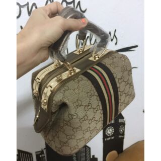 CHARMING HANDBAG ฝังเพชร