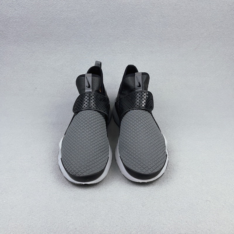 nike sock dart flyknit