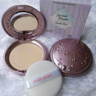 🎊🎊 Etude Secret Beam Powder Pact SPF 36 PA+++ ของแท้ 
🌟 #01 Light
🌟 #02 Natural
💐💐 ราคา 590 บาท 💐💐