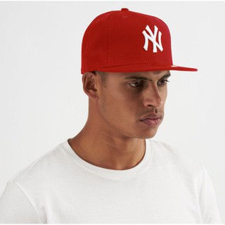 หมวกHIPHOPเต็มใบ หมวกHIPHOP NY สีแดง ปักขาว สินค้า มีทั้งหมด 3 SIZE รุ่น F7Ah47-0058 แบรนด์ iDenGo