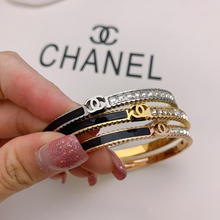 ชาแนล กำไลข้อมือแฟชั่นสำหรับผู้หญิง ประดับเพชร โลโก้แบรนด์