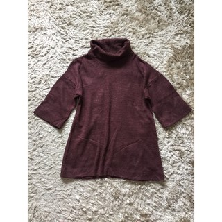 Uniqlo เสื้อ/เดรสคอเต่าไหมพรม