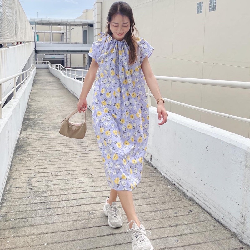 CHAWY พร้อมส่ง biscuit minimal dress C3327 เดรสยาวลายดอกม่วง เดรสม่วง