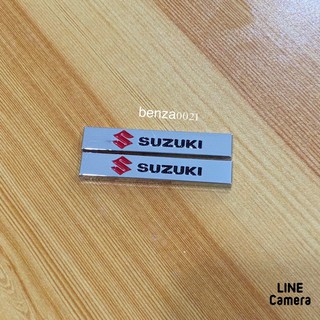 โลโก้* SUZUKI เล็กคู่ งานโลหะ ( ขนาด* 1 x 5.9 cm ) ราคาต่อคู่