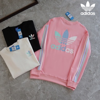 Adidas ของแท้ 100% เสื้อกันหนาวลําลอง คอกลม แขนยาว พิมพ์ลายโลโก้ ทรงหลวม ระบายอากาศ สําหรับผู้หญิง