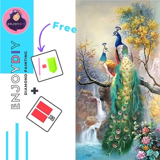 ครอสติสคริสตัล ลาย นกยูงหางเขียวคู่ ติดเต็ม เม็ดกลม พร้อมส่งจากไทย 5d diy diamond painting Enjoy DIY