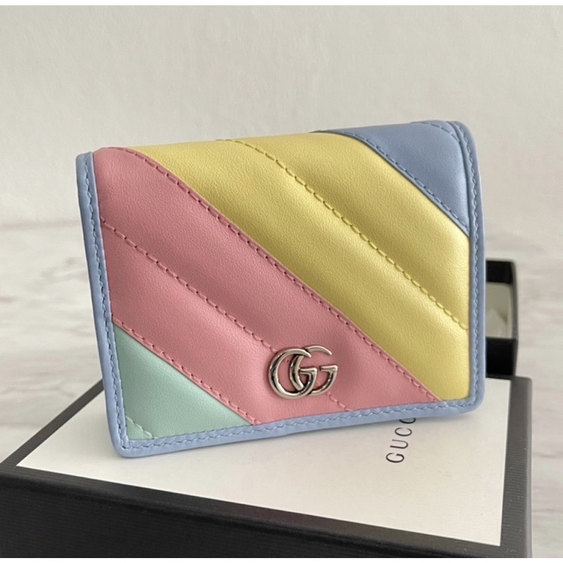 Used gucci marmont pastel wallet สภาพ 90% มีรอยคล้ำจางๆ2  จุด และถลอกบางๆ 1 จุดค่ะ