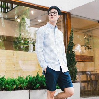 (NO XL) ISSARA Original เสื้อเชิ้ตชาย ปกกระดุม ทรงสลิม ลายตารางฟ้าอ่อน origami crane