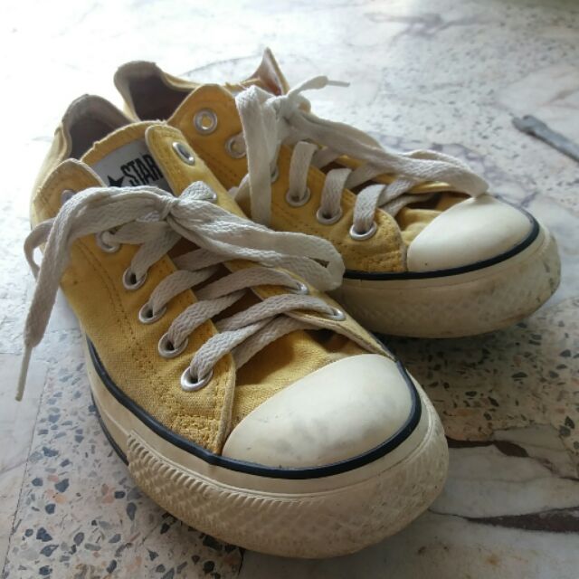 รองเท้าผ้าใบ converse