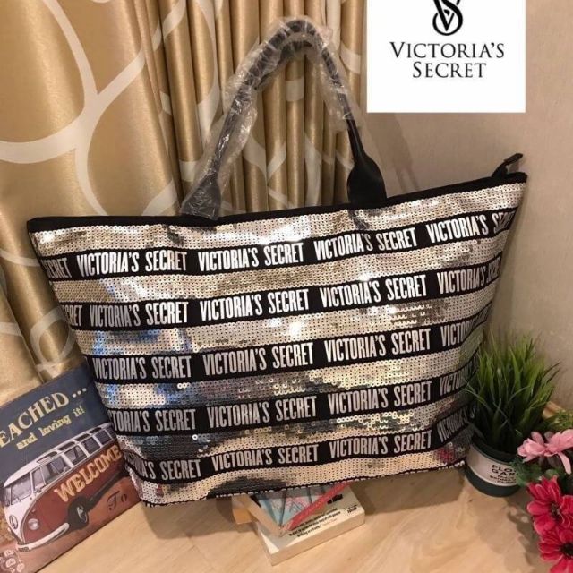 Victoria Secret shopping Bag