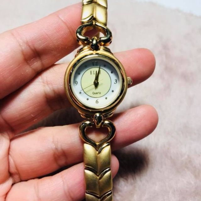 Elle นาฬิกาทอง สภาพคุณหนู