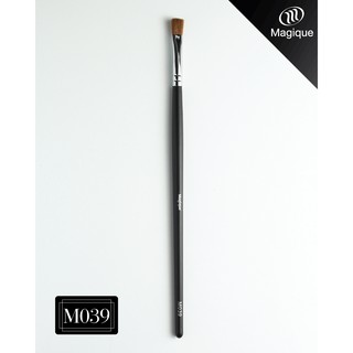 แปรงลิป Magique (Lip Brush) ขนเซเบิล100% (M039)