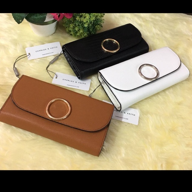 กระเป๋าเงินแบบยาว หนัง PU ลายสวยสุดฮิต CHARLES & KEITH แท้💯💯Outlet