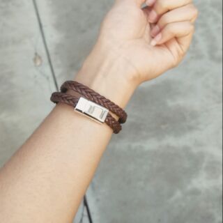 Leather double brown silver.