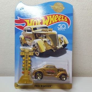 รถเต่าสีทอง pass n gasser hotwheels