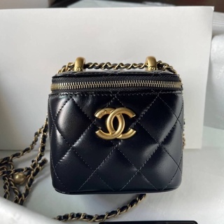 CHANEL MINI VANITY WITH Adjustable chain in lamb ss21