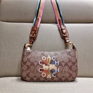 COACH C6817 JES BAGUETTE IN SIGNATURE CANVAS