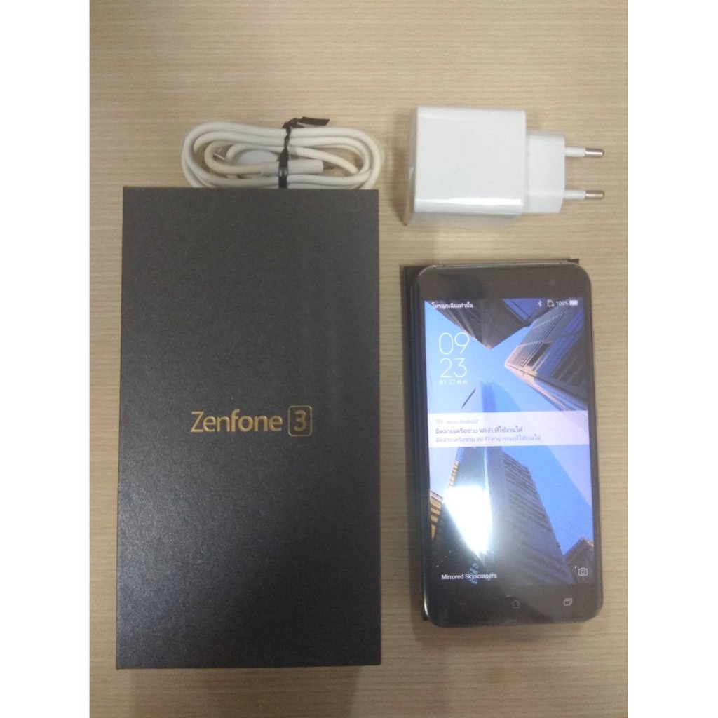Asus ZenFone 3 ZE520KL Ram3/Rom32GB จอ5.2 (สินค้ามือสอง)