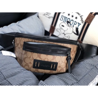 COACH  TERRAIN BELT BAG  Size : 11.5” x 6” x 3.5”   ใบนี้จะคาดอกคาดเอว หรือสะพายไหล่ก็หล่อมาก  ใบใหญ่ใส่ของได้เยอะ 😎