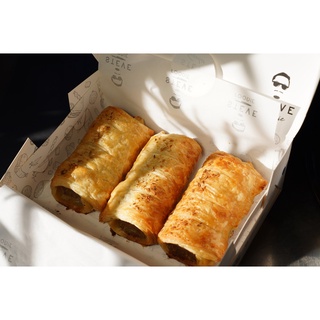 Pork &amp; Fennel Sausage Roll Box / ซอสเสจโรลหมูและเฟนเนล กล่อง 3 ชิ้น