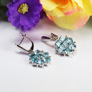 ต่างหูเงินแท้ชุบทองคำขาว แบบห้อย (Dangle) ประดับพลอยแท้สกายบลูโทพาส (Sky Blue Topaz): มณีธารา MT Jewelry (ge381)