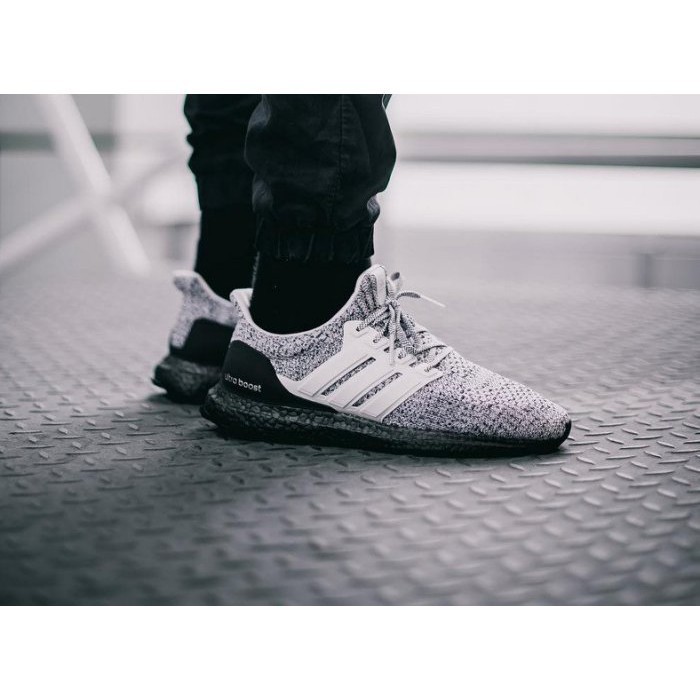 adidas WMNS Ultra Boost 4.0 Triple Black F36123