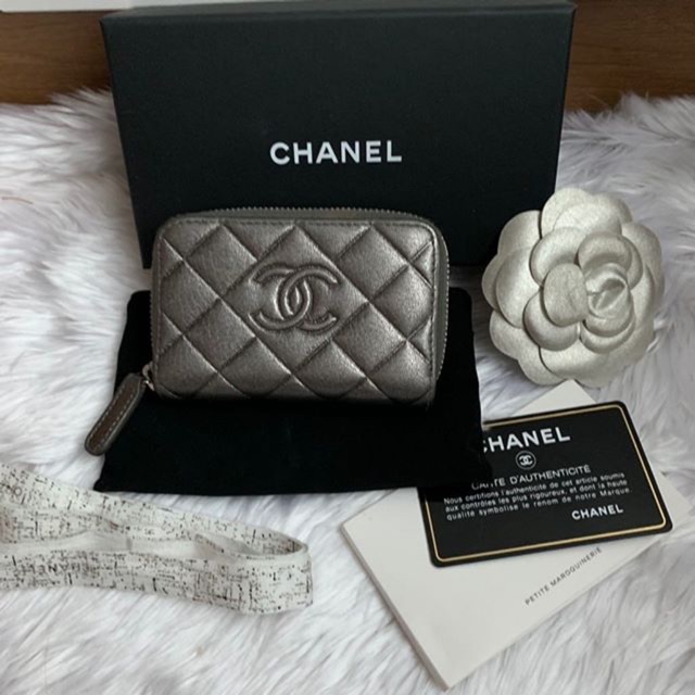 Chanel zippy wallet holo21