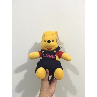 ตุ๊กตาหมีพูห์ในชุดเอี๊ยม • Winnie the Pooh