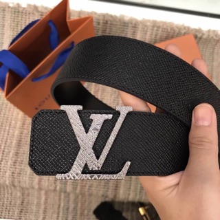 เข็มขัดLOUIS VUITTON เกรดHIEND บานสลับแท้ 1:1 ปั้มทุกจุด กล่อง การ์ด เอกสารครบ หนังแท้❗️❗️