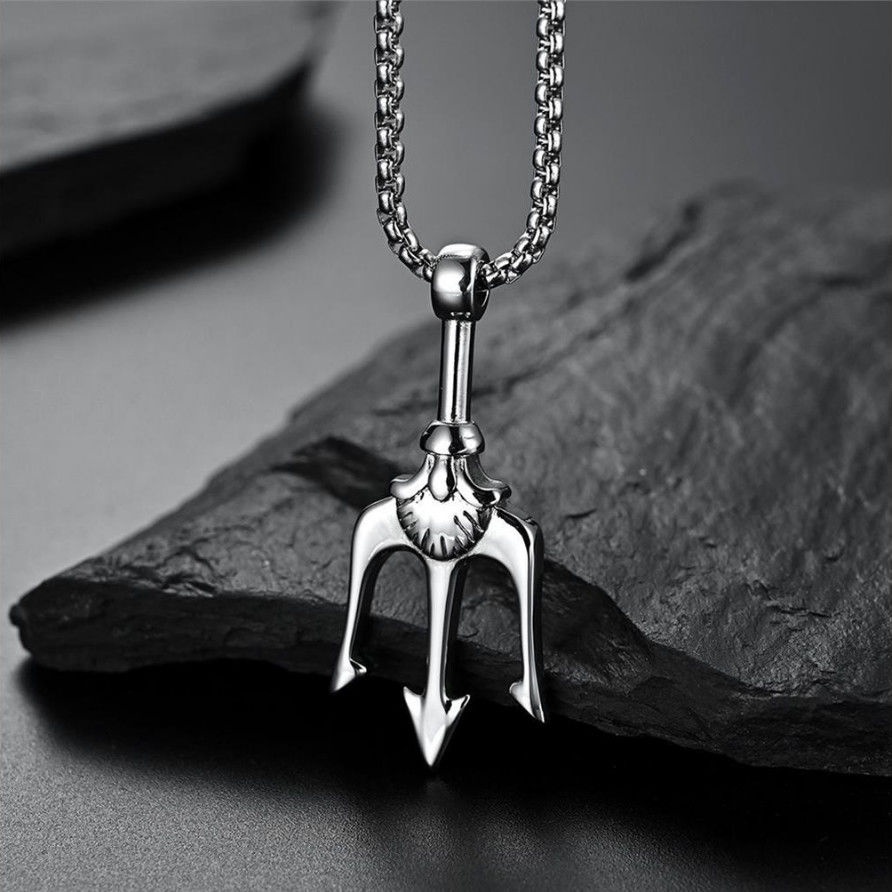 Aquaman Trident สร้อยคอผู้ชายอินเทรนด์ Simple Hiphop Hip Hop Street เสื้อกันหนาวจี้