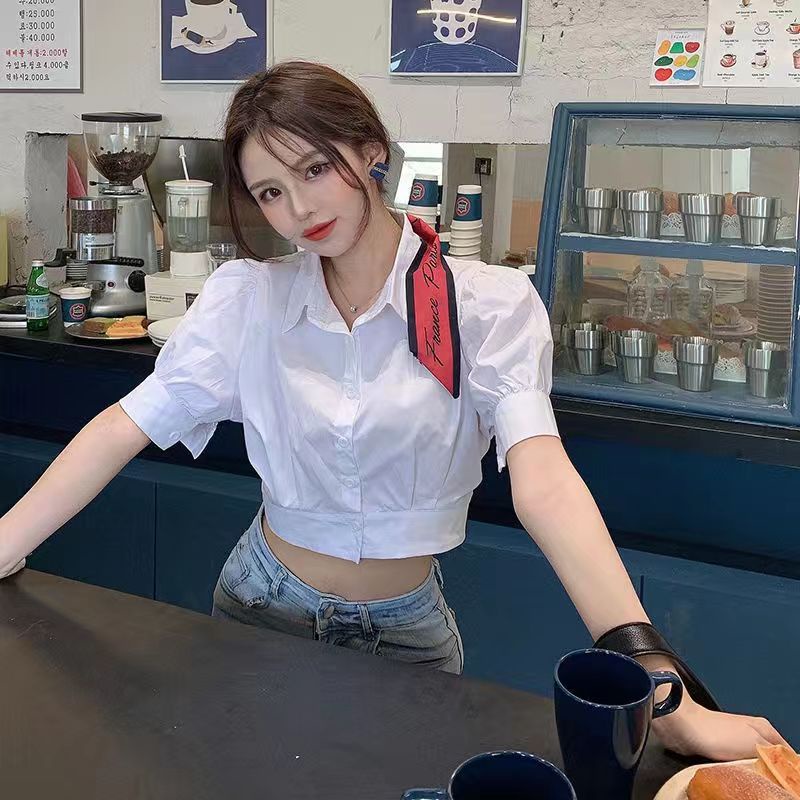 เสื้อเบลาส์แขนสั้น เสื้อเชิ้ตผู้หญิง ทรงพองเอวลอย ใหม่สไตล์เกาหลี สีขาวสำหรับผู้หญิง2022
