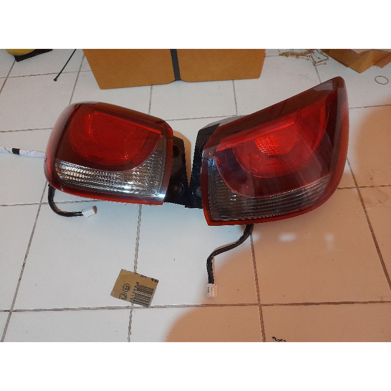 ไฟท้ายmazda2 5ประตู ปี15-19