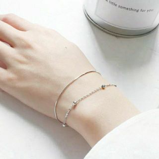 ••― สร้อยข้อมือโซ่มินิมอล 2 เลเยอร์ • Layered Minimal Bracelet