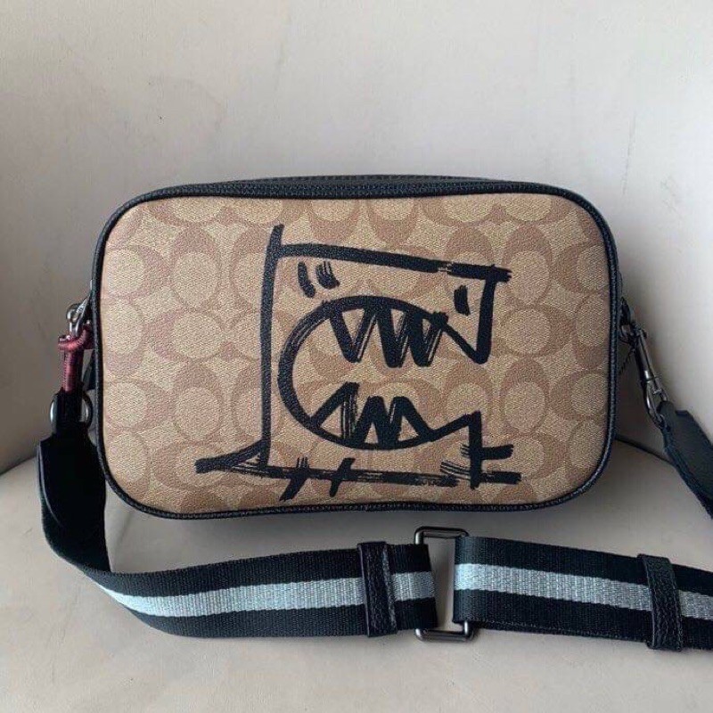 Coach Vale Jes Crossbody In Signature Canvas Shopee Thailand