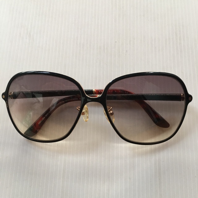 แว่นตากันแดด CHARLES & KEITH