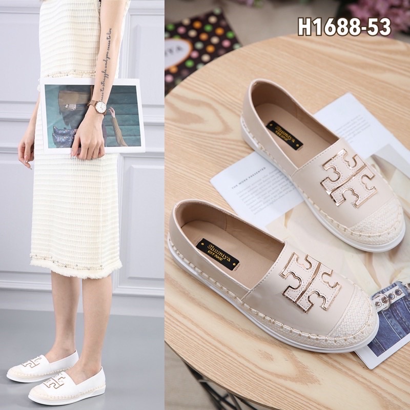 รองเท้าลำลองแฟชั่นมาใหม่ TORY bush นิ่มๆมากshumiya fashion