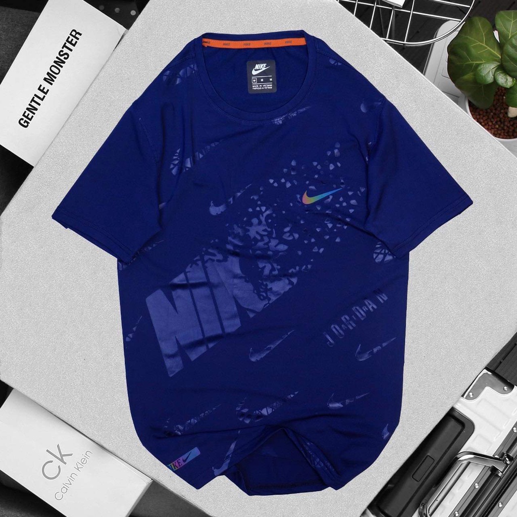 เสื้อยืดผ้ากีฬา เสื้อยืดผู้ชาย แขนสั้น ใส่ออกกำลังกาย แนวสปอร์ต สินค้ามาใหม่ คุณภาพดี ของมีพร้อมส่ง