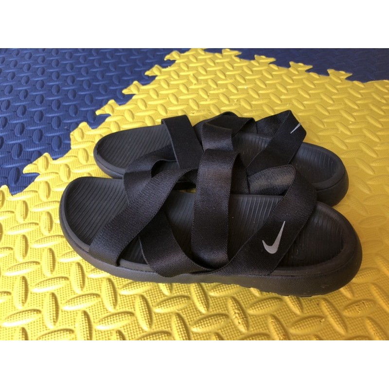 nike roshe run sandal